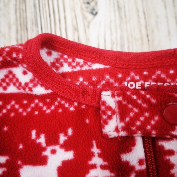 🎄 Christmas Fleece Sleeper; 6-12 Months - Picture 4 of 7